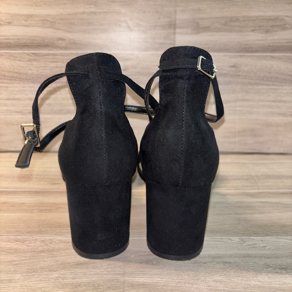 Aldo Elegant Black Ankle Strap Heels - Picture 3 of 8
